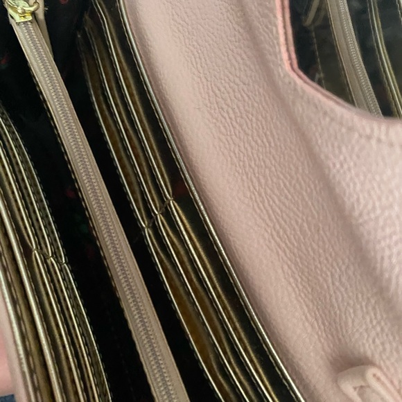betsey johnson crossbody wallet - Picture 4 of 5